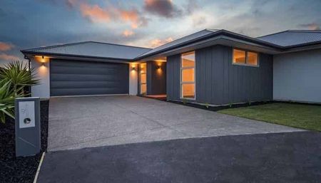 Modern living in Preston's Park - Photo 3