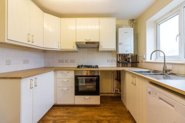 3 bedroom detached house to rent - Photo 1