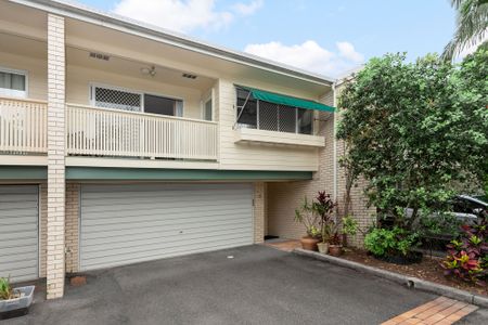 2/95 Strickland Terrace, Graceville QLD 4075 - Townhouse For Rent - $750 | Domain - Photo 4