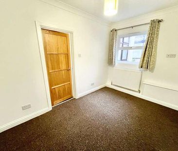 Mount Liell Court East, The Leas, Westcliff-on-sea, Essex, SS0 - Photo 6