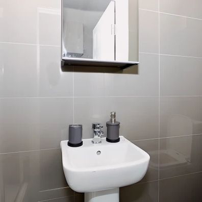 Entire Place·4B4B···95 St Margaret Rd - Photo 1