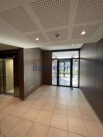 Location appartement Grenoble 38000 47.73 m² - Photo 3