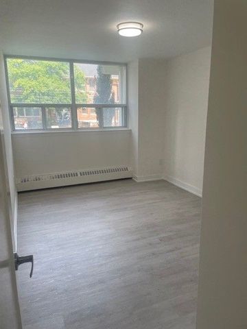 For Lease - 33 Erskine Avenue Unit# 103, Toronto, Ontario - Photo 4