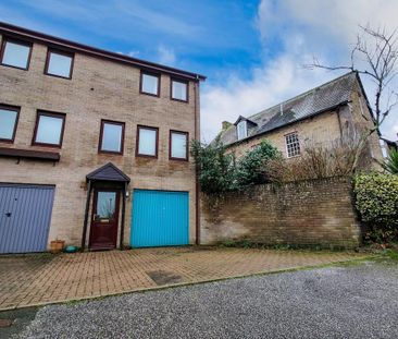 3 bedroom end of terrace house to rent - Photo 1