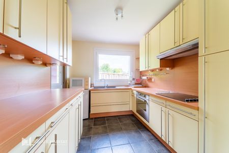 Location Appartement 3 pièces 76m² MONS EN BAROEUL 59370 - Photo 3