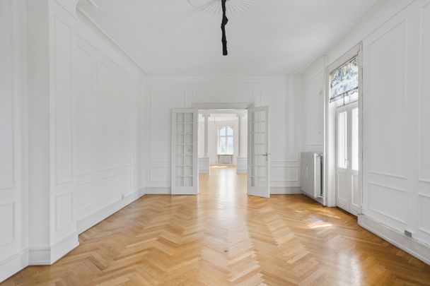 Flot herskabslejlighed med fire altaner - Photo 1