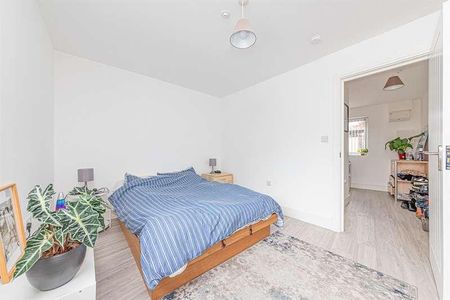 Broad Street Walk, Wokingham, RG40 - Photo 5