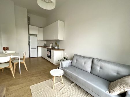 Z antresolą 2 pokoje 34 m² Wrocław-Krzyki - Wojszyce - Zdjęcie 2