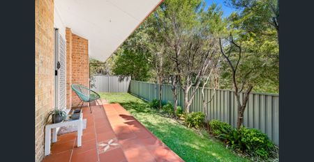 Modern Two-Bedroom Home in a Quiet, Ultra-Convenient Location - Photo 3