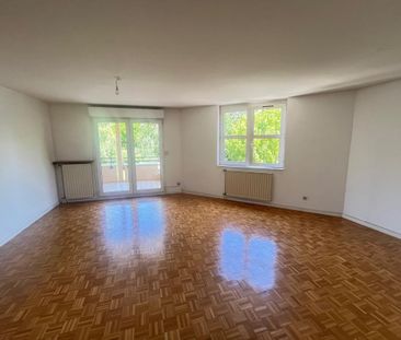 Location Appartement 2 pièces 70m² NEUVILLE SUR SAONE 69250 - Photo 3