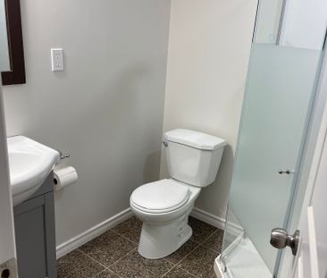 For Lease - 135 Monarch Street Unit# Basement, Welland, Ontario - Photo 4