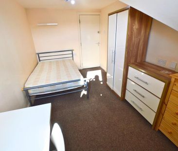 3 bedroom apartment to rent - Photo 2