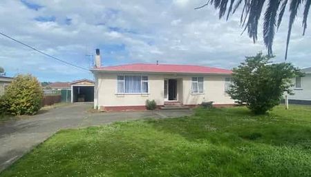 THREE BEDROOMS - MARTON - Photo 2