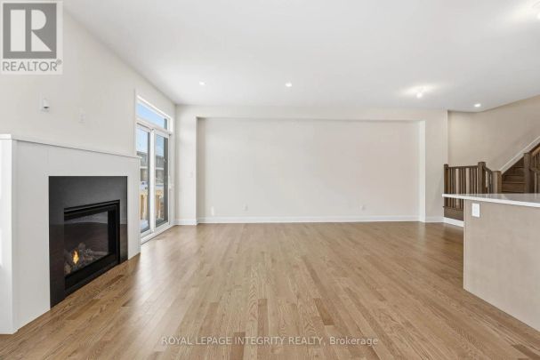 1194 SPOOR STREET - Photo 1