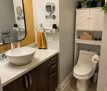 MÉTRO LAVAL 31/2 HAUT DE TRIPLEX LIBRE LE 1er AVRIL - Photo 2