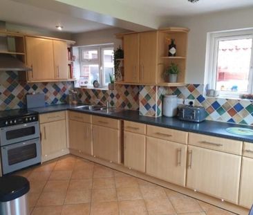 3 bedroom house to rent - Photo 3