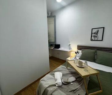 Calle de Trafalgar, Madrid, Community of Madrid 28010 - Photo 5