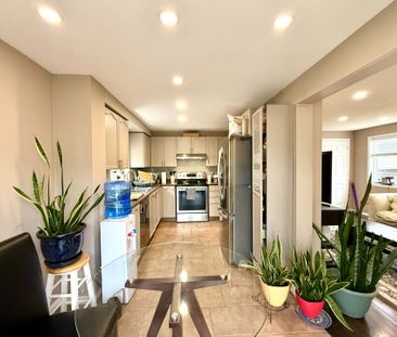 For Lease - 13 Benjamin Lane, Barrie, Ontario - Photo 1