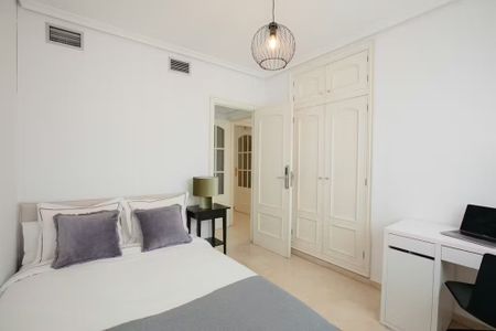 Calle Jesús, Valencia, Valencian Community 46007 - Photo 4