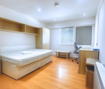 1 bedroom penthouse to rent - Photo 2