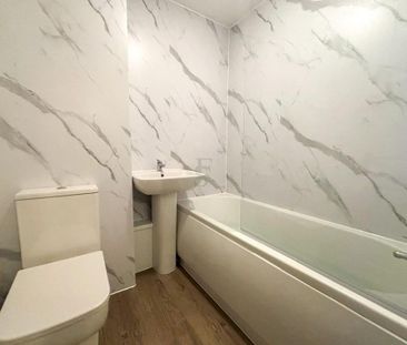 2 bedroom semi-detached house to rent - Photo 4