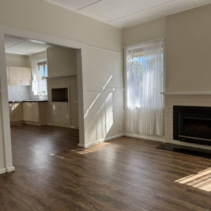 Cosy three bedroom home - Photo 1