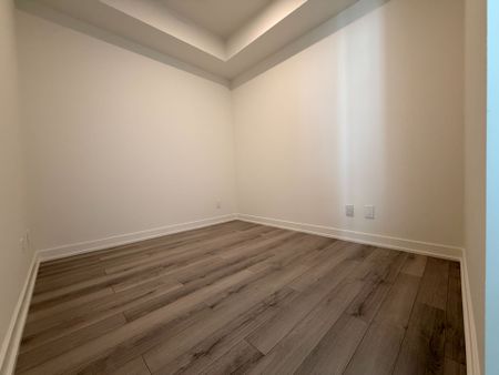 For Lease - 3071 Trafalgar Road Unit# 1402, Oakville, Ontario - Photo 2