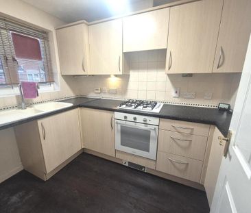 3 bedroom semi-detached house to rent - Photo 3