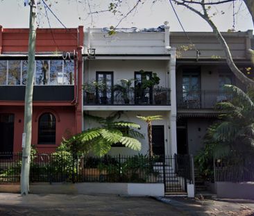 Striking Rear Studio in the Heart of Pyrmont - Photo 4