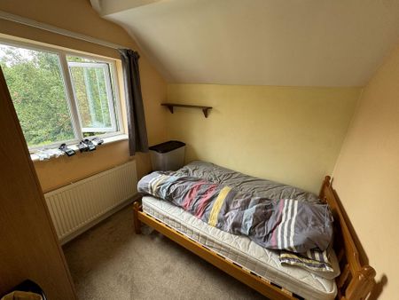 2 bedroom semi-detached house to rent - Photo 5