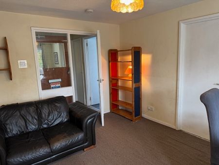 1 Bed Flat, Chichester Road, CR0 - Photo 2