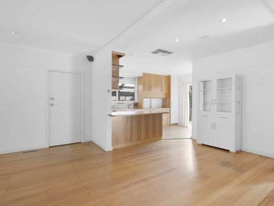 A HIDDEN GEM - Photo 1