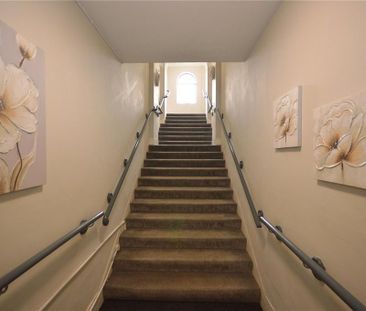 3 bedroom apartment to rent - Photo 6