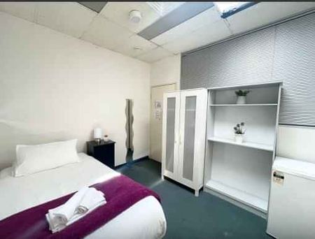 Room 18 (Non Ensuite) - Photo 5