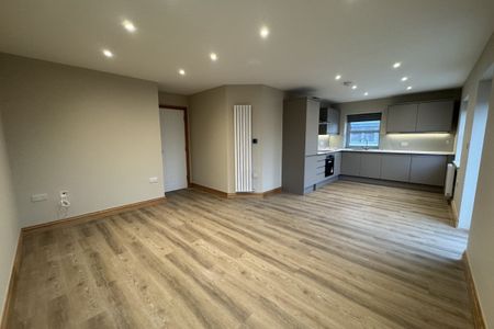 Selkirk Drive, Oakridge Park, MILTON KEYNES - Photo 2