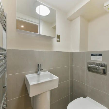 1 bedroom flat in Westminster - Photo 3