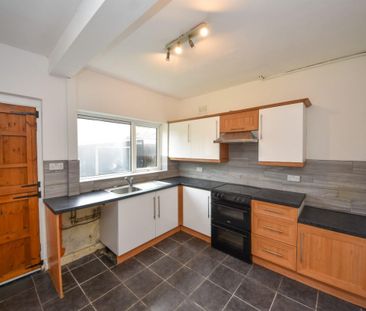 3 bed House - Semi-Detached for Rent - Photo 1