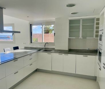 4 room luxury Apartment for rent in Palma de Mallorca, Balearic Isl... - Photo 3