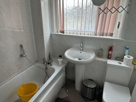 3 bedroom house share to rent - Photo 5