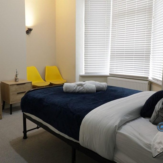 1 bedroom in a house share to rent - Photo 1