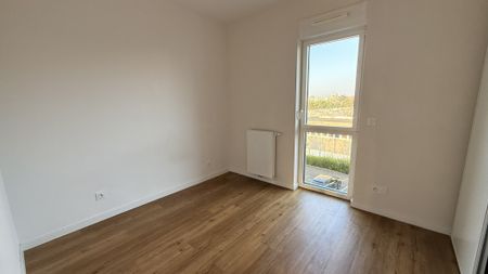 Location Appartement 4 pièces 76m² CENON 33150 - Photo 3