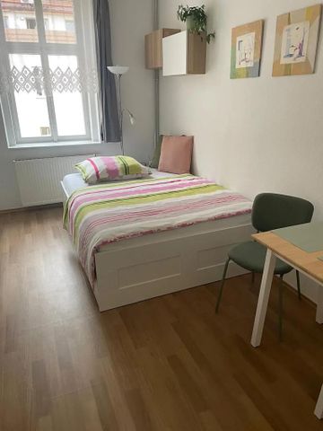 Pronájem bytu 1+kk 25 m2 - Fotografie 4
