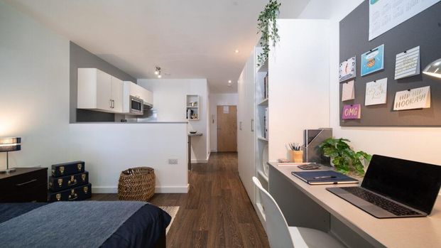 Studio to rent - Photo 1