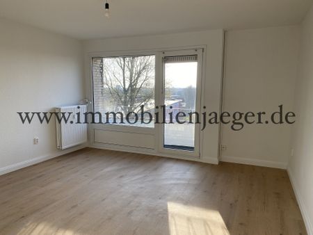 Bramfeld - Wohnen im neu modernisierten 1-Zimmer-Studio mit Balkon, Duschbad - 6.OG mit Fahrstuhl - Foto 2
