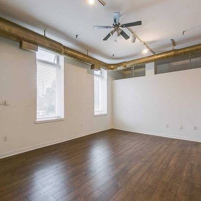 STOCKYARDS LOFTS 1 1 BED OVER 700 SQ FT POST AND BEAM - Photo 4