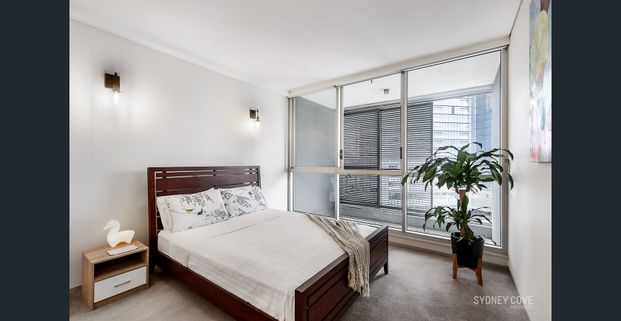 TWO BEDROOM APARTMENT + STUDY | Unfurnished - Photo 1