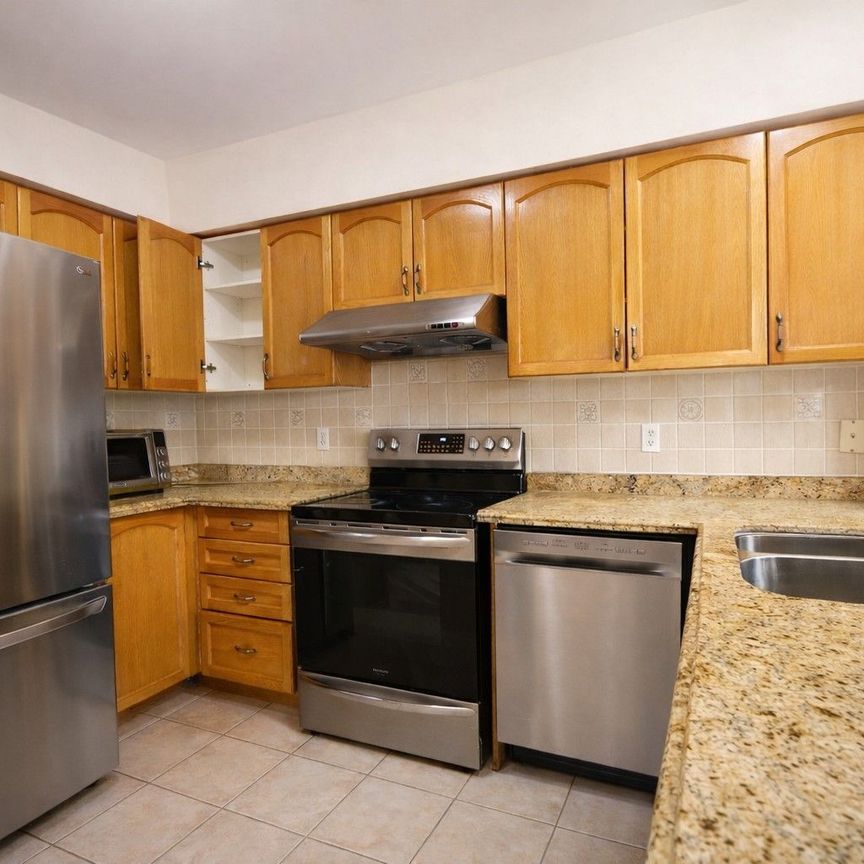 For Lease - 49 Falling River Drive Unit# Upper, Richmond Hill, Ontario - Photo 1