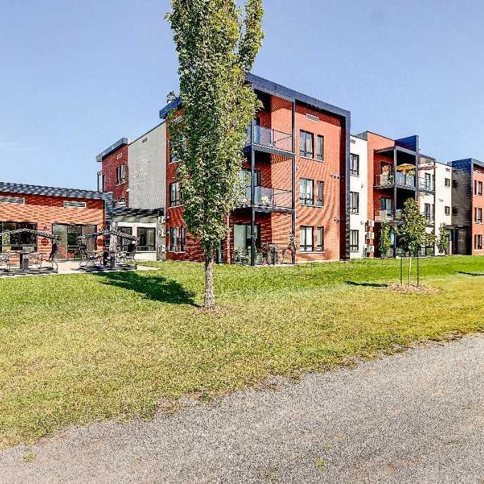 Beau et grand 4 1/2 immeuble 55 ans et + - Photo 1