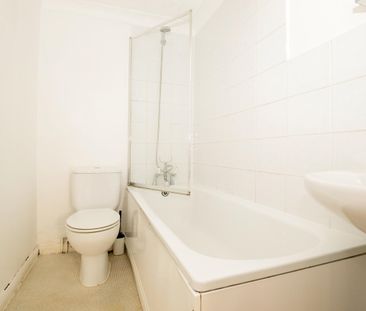 Severn Grove, Cardiff, CF11 - Photo 3