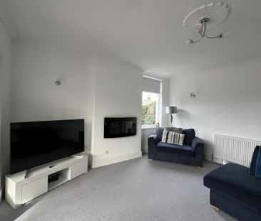 3 bedroom end of terrace house to rent - Photo 2
